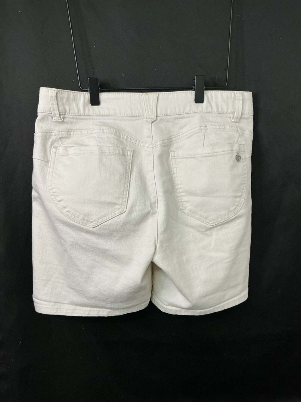 Democracy Ab'solution White Denim Shorts Size 10 - Picture 3 of 6